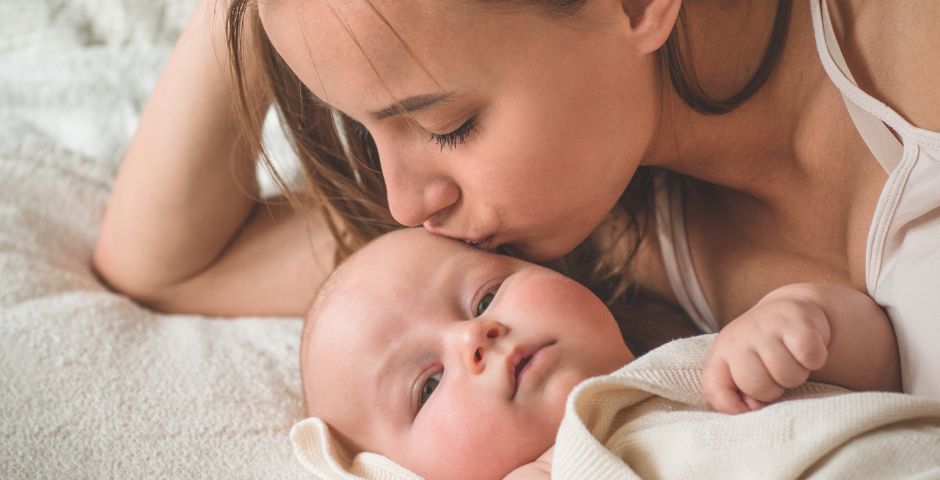 Apego Evitativo En La Crianza De Los Hijos Madre Con Hijo Bebe - Siquia Psicologo Online